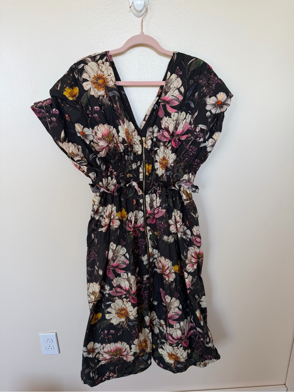 ANTHROPOLOGIE V-Neck Zip Front Midi Dress in Black Colorful Floral - Picture 2 of 13